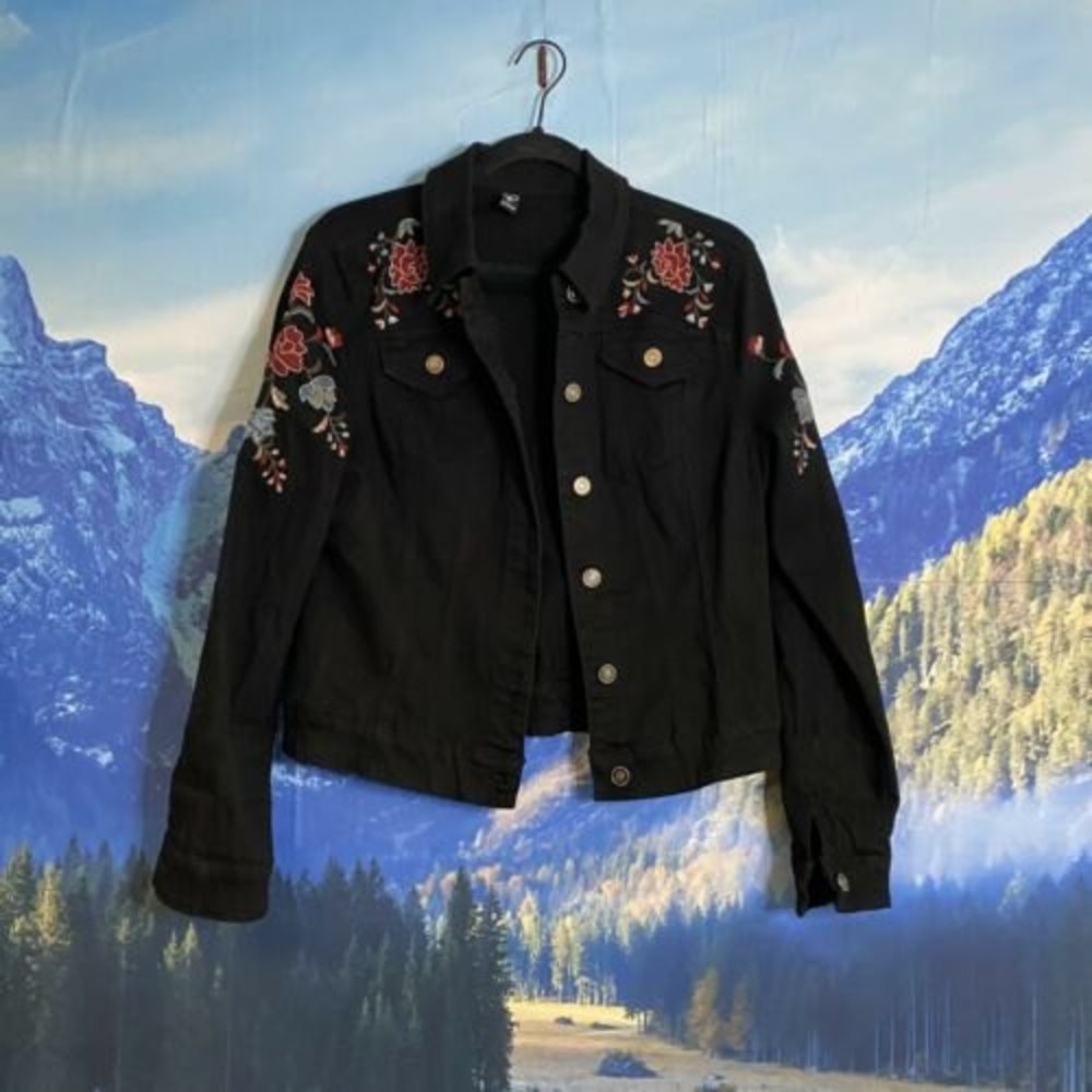 Windsor Black Floral Denim Embroidered Jacket Size M